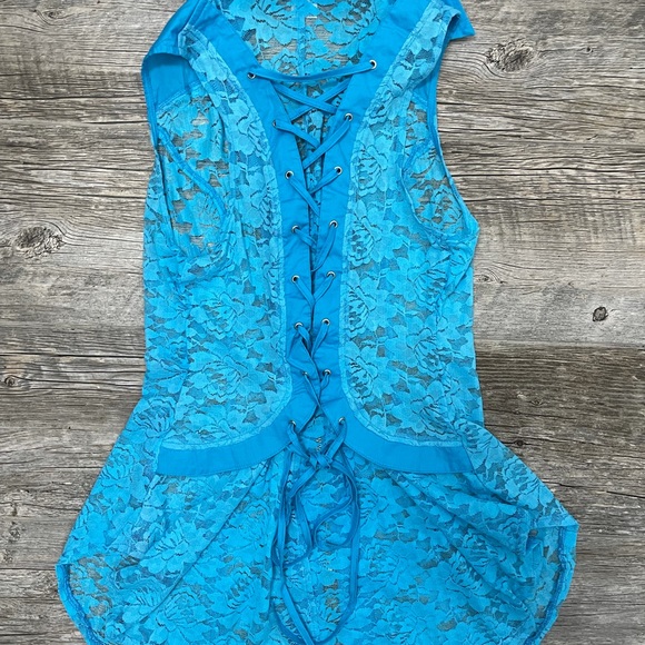 Top - Picture 3 of 3